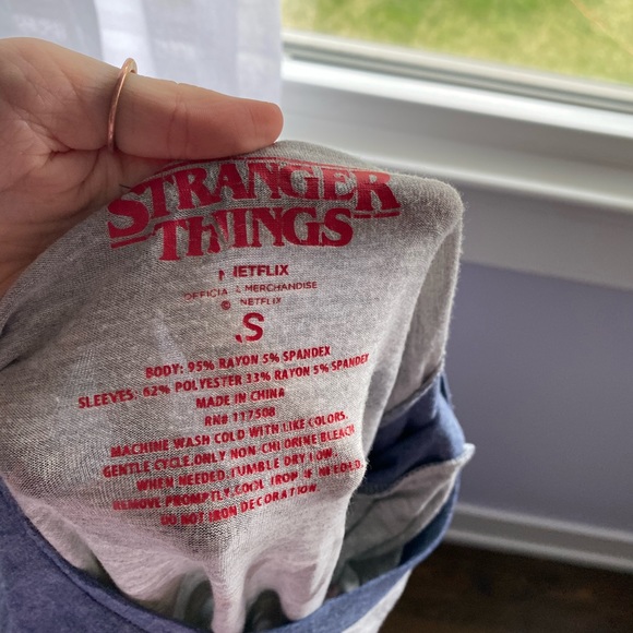 Stranger things top - Picture 2 of 4